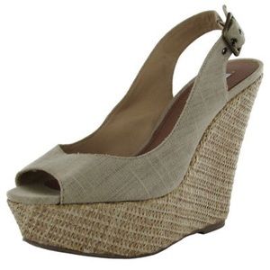 🌸HOST PICK🌸 Steve Madden Wedges